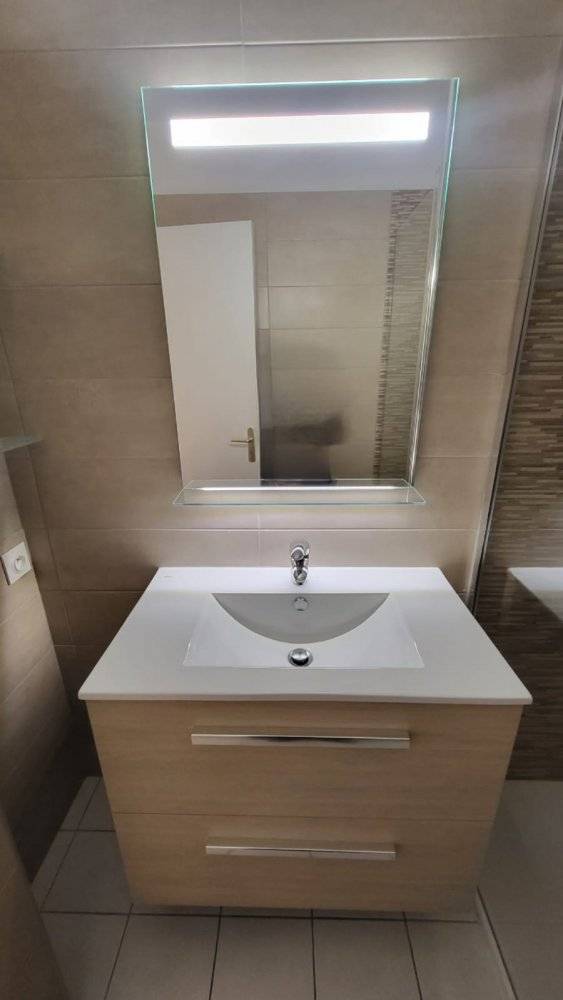 remplacement-revetement-sol-salle-de-bain.jpg